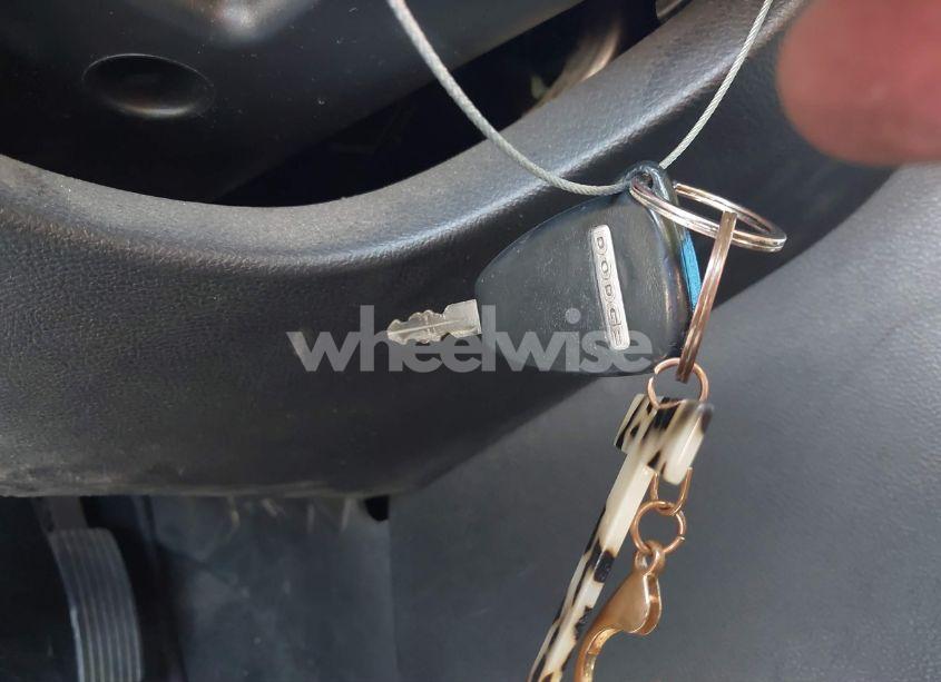 Photo 11 of 2013 Dodge Avenger SE V6 (VIN 1C3CDZAG9DN750737)