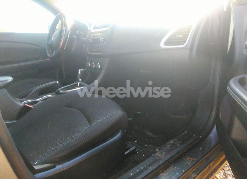 Photo 5 of 2013 Dodge Avenger SE V6 (VIN 1C3CDZAGXDN504909)