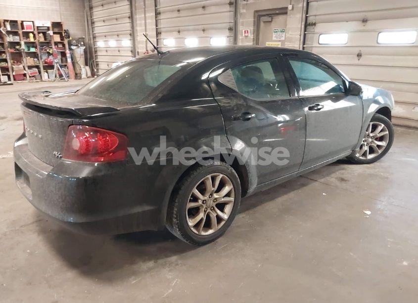 Photo 4 of 2012 Dodge Avenger R/T (VIN 1C3CDZBG0CN177126)