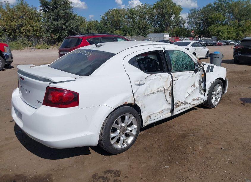 Photo 4 of 2014 Dodge Avenger R/T (VIN 1C3CDZBG3EN166401)