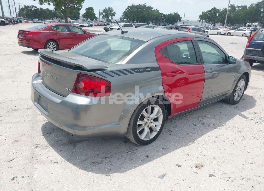 Photo 4 of 2013 Dodge Avenger R/T (VIN 1C3CDZBG4DN590183)