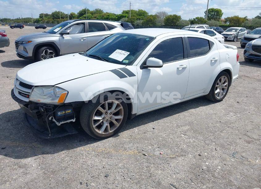 Photo 2 of 2014 Dodge Avenger R/T (VIN 1C3CDZBG8EN225989)