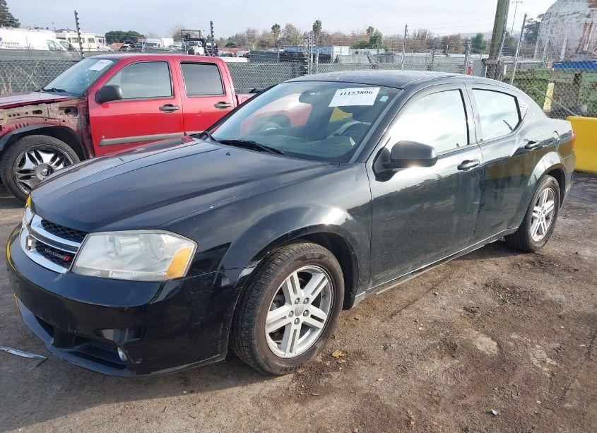 Photo 2 of 2013 Dodge Avenger SXT (VIN 1C3CDZCB2DN502556)