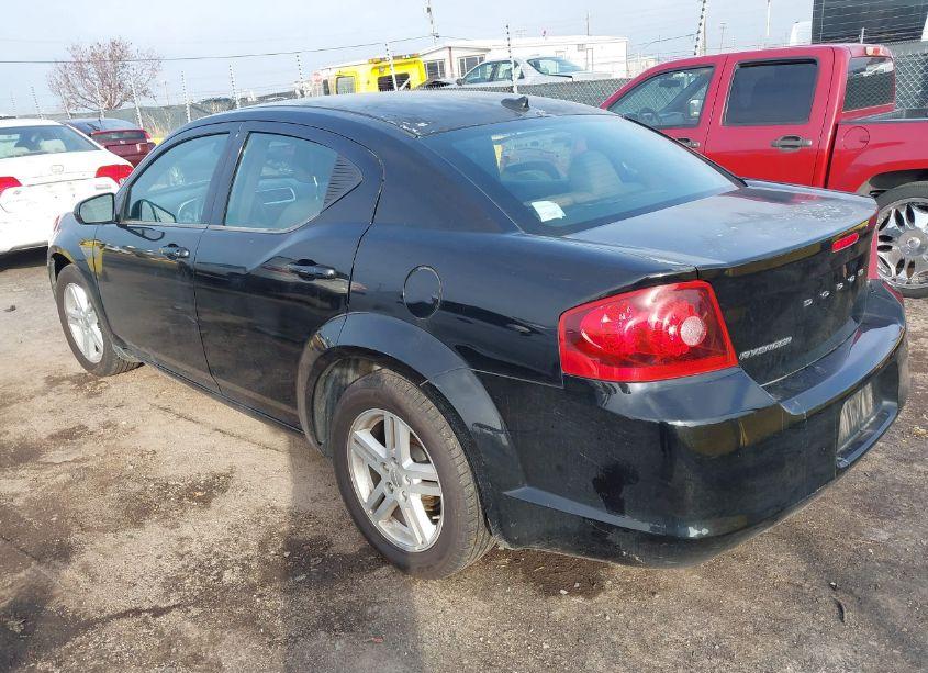 Photo 3 of 2013 Dodge Avenger SXT (VIN 1C3CDZCB2DN502556)