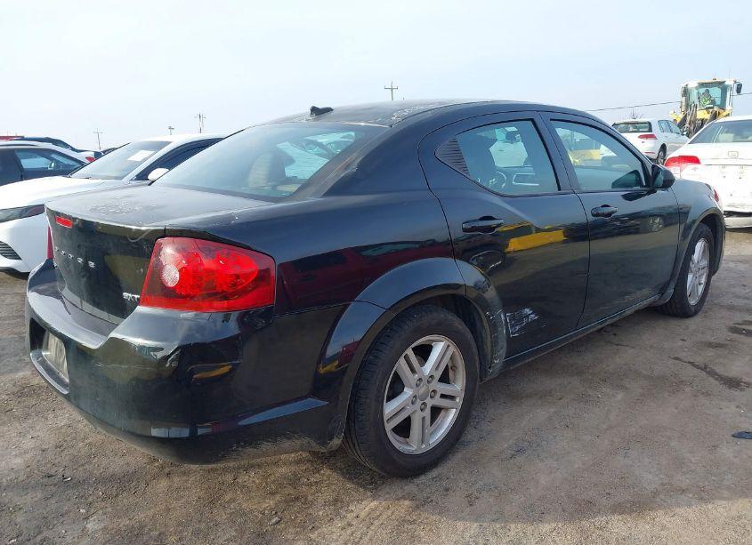 Photo 4 of 2013 Dodge Avenger SXT (VIN 1C3CDZCB2DN502556)