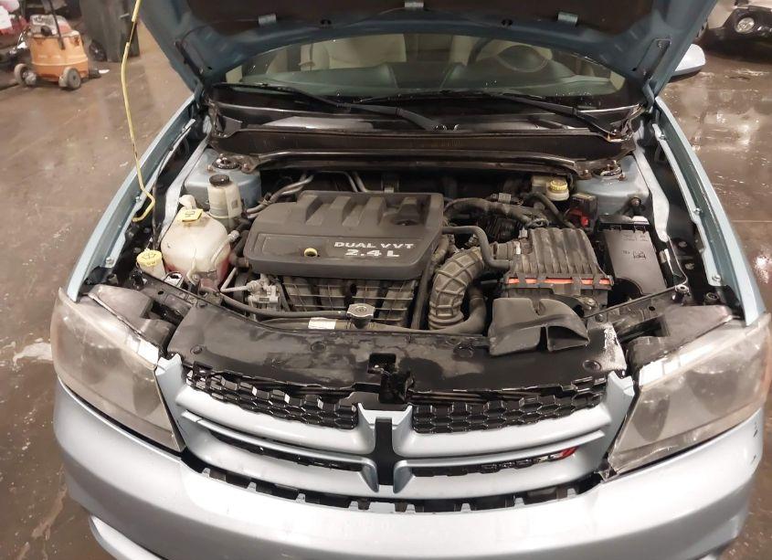 Photo 10 of 2013 Dodge Avenger SXT (VIN 1C3CDZCB2DN506350)