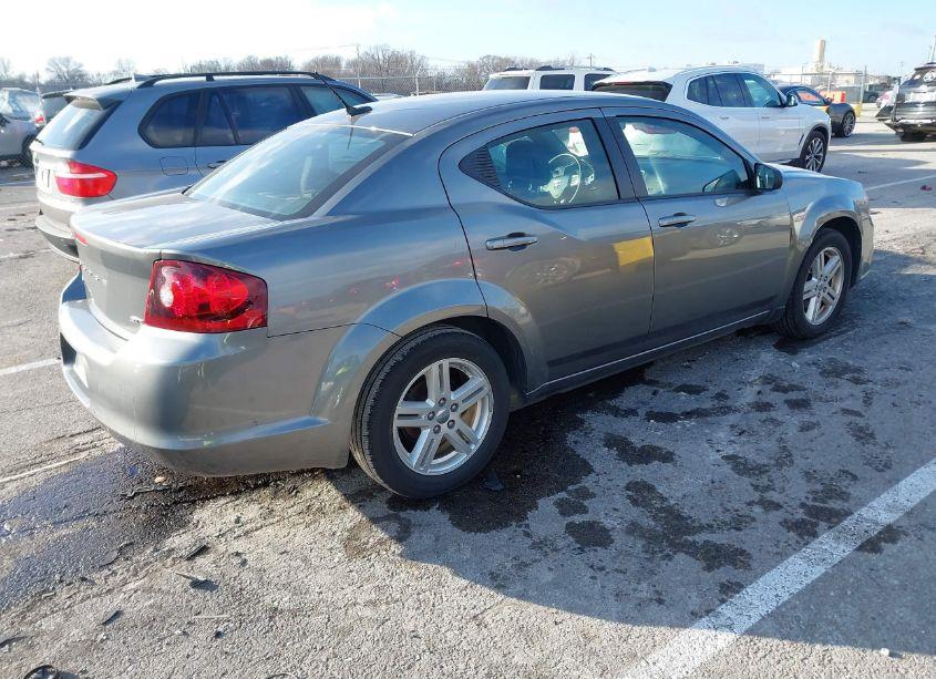Photo 4 of 2013 Dodge Avenger SXT (VIN 1C3CDZCB2DN634104)