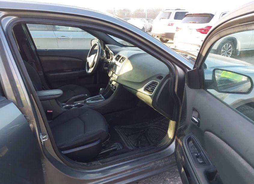 Photo 5 of 2013 Dodge Avenger SXT (VIN 1C3CDZCB2DN634104)