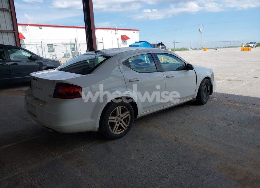 Photo 4 of 2014 Dodge Avenger SXT (VIN 1C3CDZCB3EN163775)