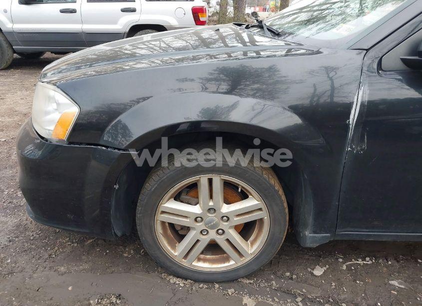 Photo 12 of 2013 Dodge Avenger SXT (VIN 1C3CDZCB4DN580983)