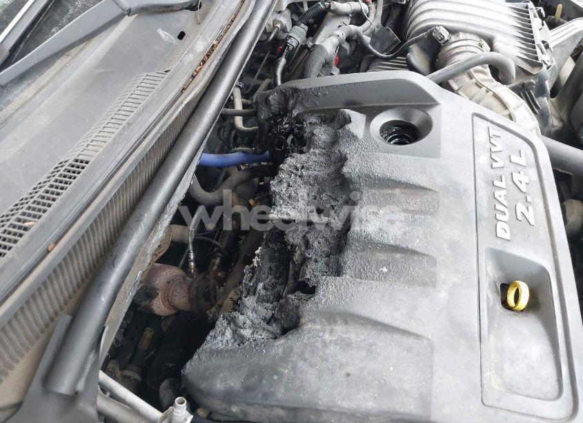 Photo 6 of 2013 Dodge Avenger SXT (VIN 1C3CDZCB4DN580983)