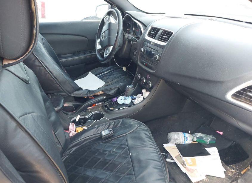 Photo 5 of 2013 Dodge Avenger SXT (VIN 1C3CDZCB4DN679741)