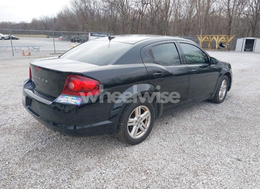 Photo 4 of 2012 Dodge Avenger SXT (VIN 1C3CDZCB5CN142472)