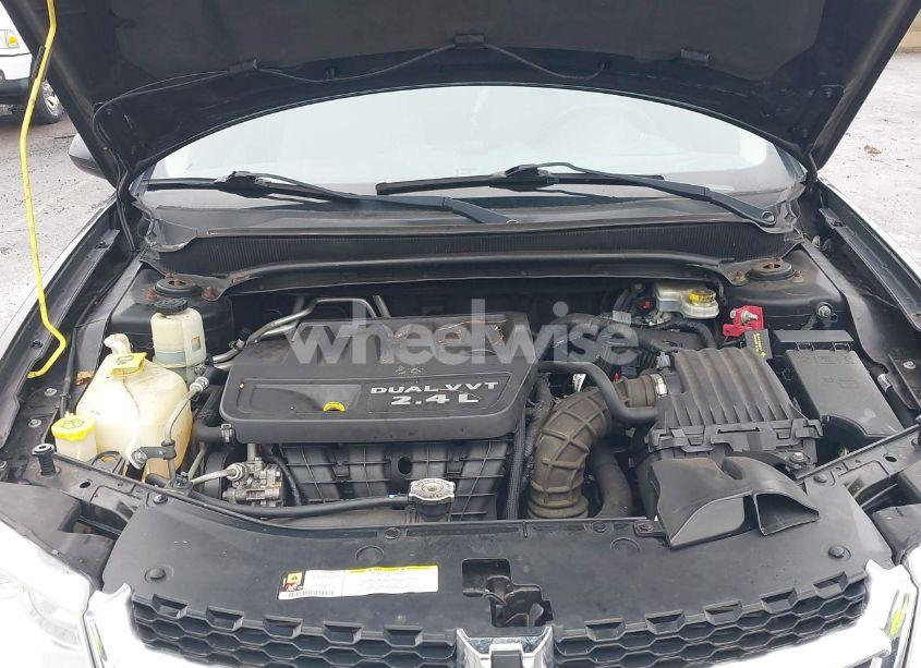 Photo 10 of 2012 Dodge Avenger SXT (VIN 1C3CDZCB5CN280383)