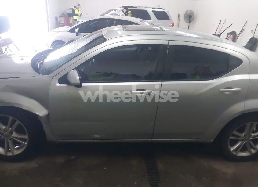 Photo 13 of 2012 Dodge Avenger SXT (VIN 1C3CDZCB5CN314225)