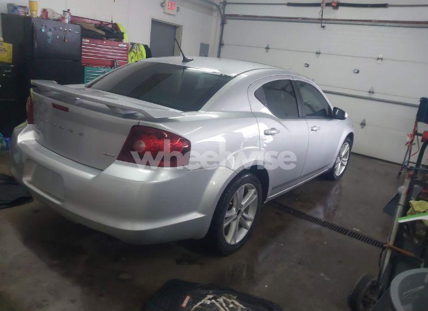 Photo 4 of 2012 Dodge Avenger SXT (VIN 1C3CDZCB5CN314225)