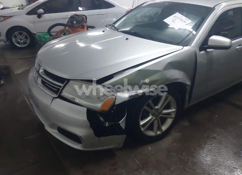 Photo 6 of 2012 Dodge Avenger SXT (VIN 1C3CDZCB5CN314225)