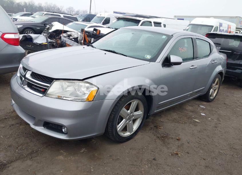Photo 2 of 2013 Dodge Avenger SXT (VIN 1C3CDZCB5DN682454)