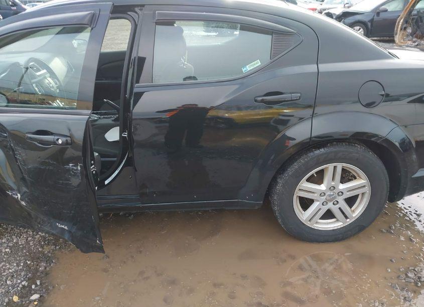 Photo 12 of 2014 Dodge Avenger SXT (VIN 1C3CDZCB5EN128073)