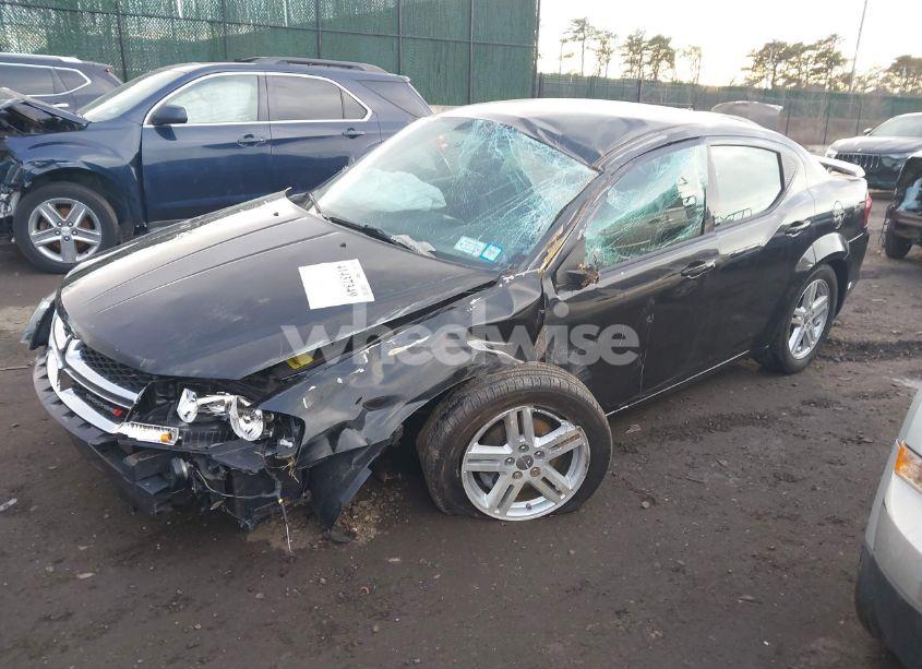 Photo 2 of 2014 Dodge Avenger SXT (VIN 1C3CDZCB5EN227802)