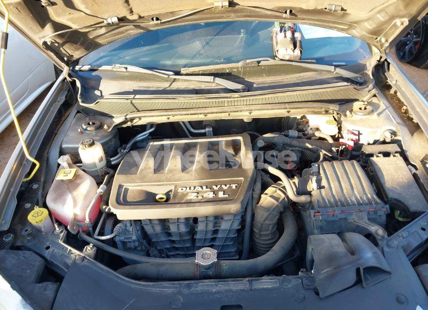 Photo 10 of 2013 Dodge Avenger SXT (VIN 1C3CDZCB6DN558418)