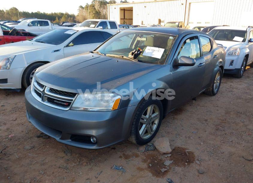 Photo 2 of 2013 Dodge Avenger SXT (VIN 1C3CDZCB6DN558418)