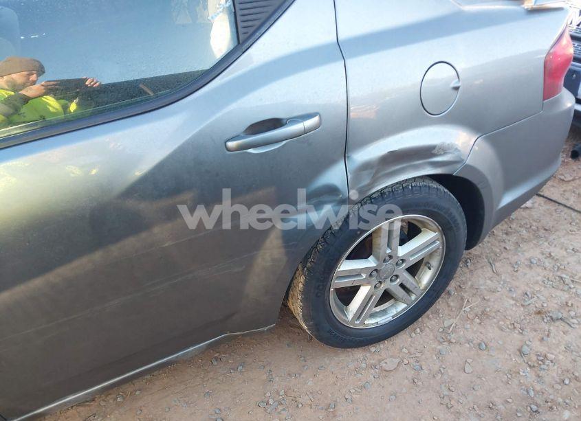 Photo 6 of 2013 Dodge Avenger SXT (VIN 1C3CDZCB6DN558418)