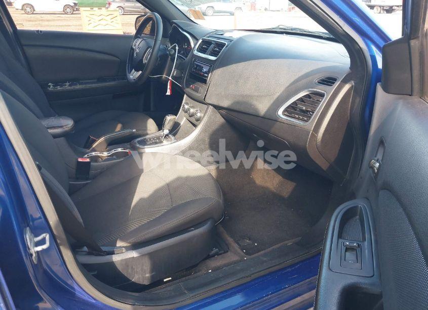 Photo 5 of 2013 Dodge Avenger SXT (VIN 1C3CDZCB6DN581293)