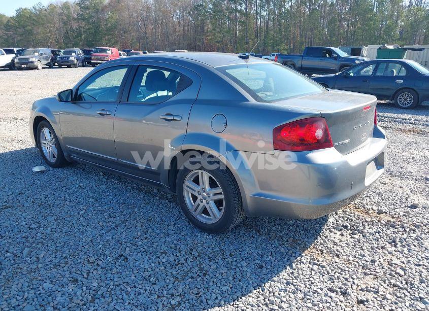 Photo 3 of 2013 Dodge Avenger SXT (VIN 1C3CDZCB6DN590334)