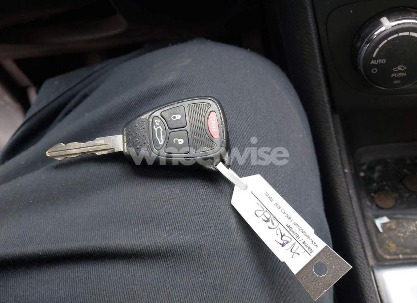 Photo 11 of 2013 Dodge Avenger SXT (VIN 1C3CDZCB6DN613997)