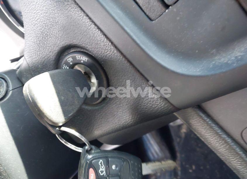 Photo 11 of 2013 Dodge Avenger SXT (VIN 1C3CDZCB6DN628158)