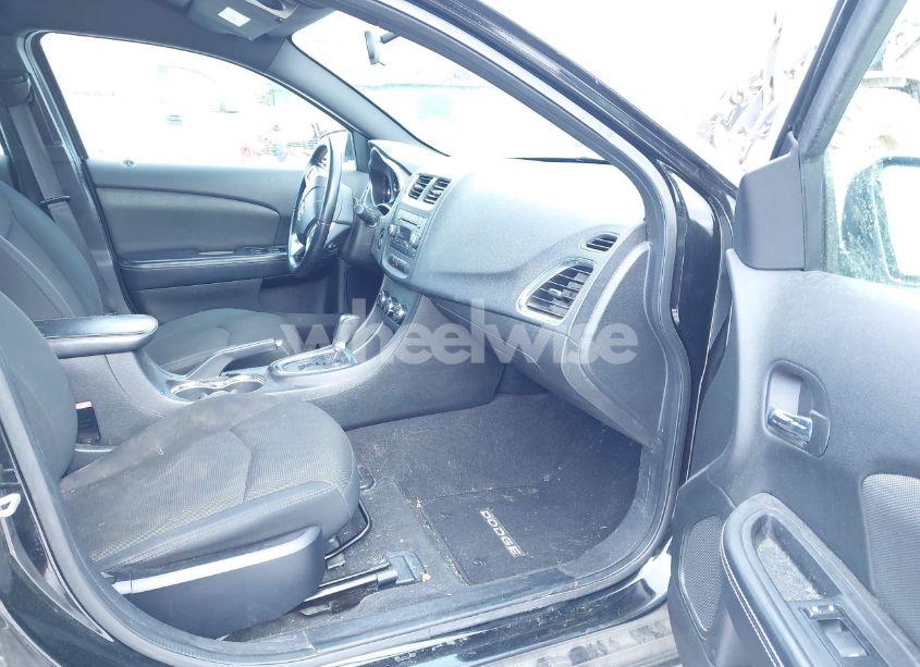 Photo 5 of 2012 Dodge Avenger SXT (VIN 1C3CDZCB7CN161900)