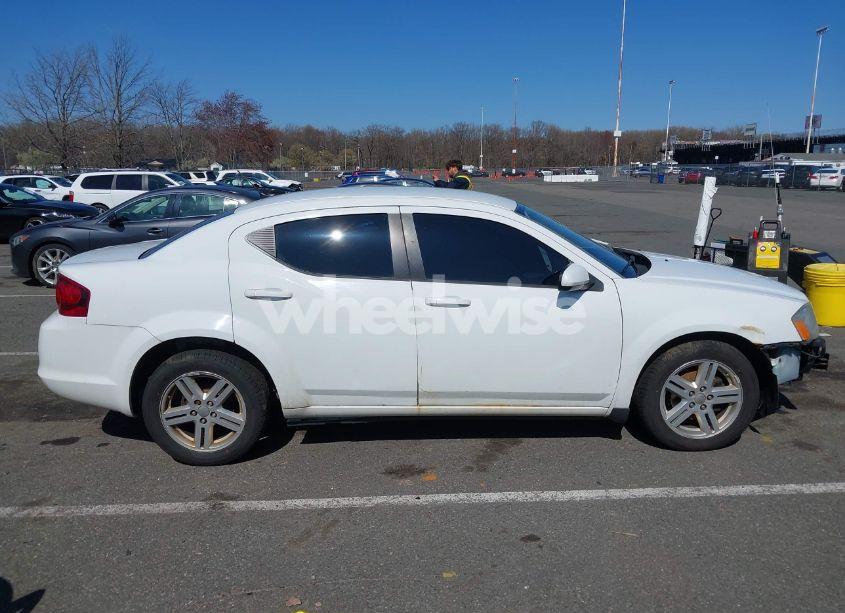 Photo 13 of 2012 Dodge Avenger SXT (VIN 1C3CDZCB7CN196369)