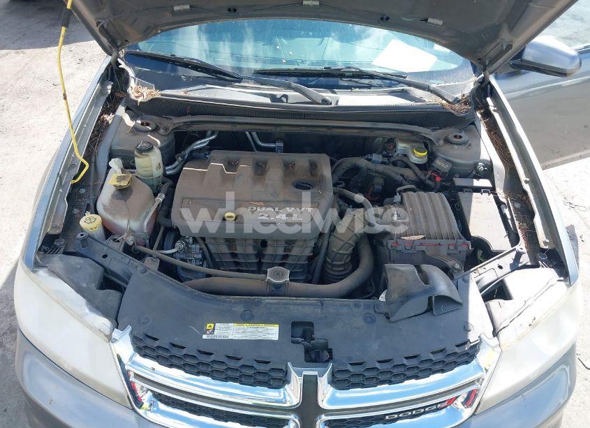Photo 10 of 2013 Dodge Avenger SXT (VIN 1C3CDZCB8DN521189)