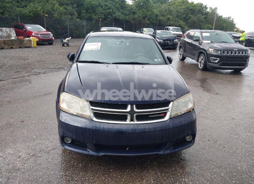 Photo 12 of 2013 Dodge Avenger SXT (VIN 1C3CDZCB8DN681105)