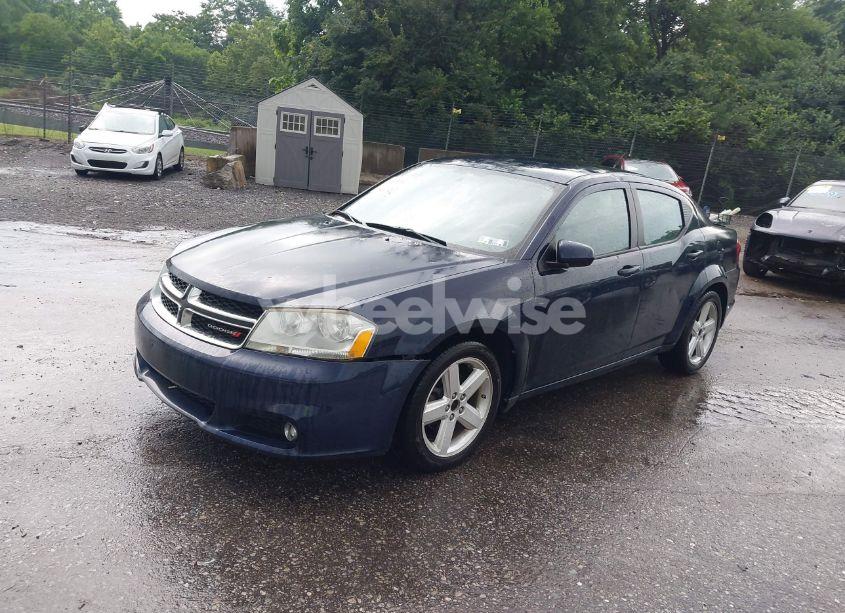 Photo 2 of 2013 Dodge Avenger SXT (VIN 1C3CDZCB8DN681105)