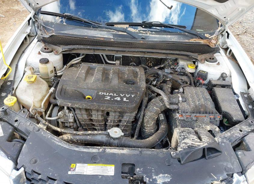 Photo 10 of 2013 Dodge Avenger SXT (VIN 1C3CDZCB8DN730268)