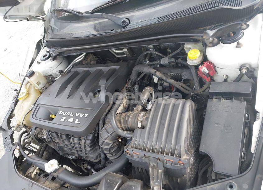 Photo 10 of 2012 Dodge Avenger SXT (VIN 1C3CDZCB9CN196213)