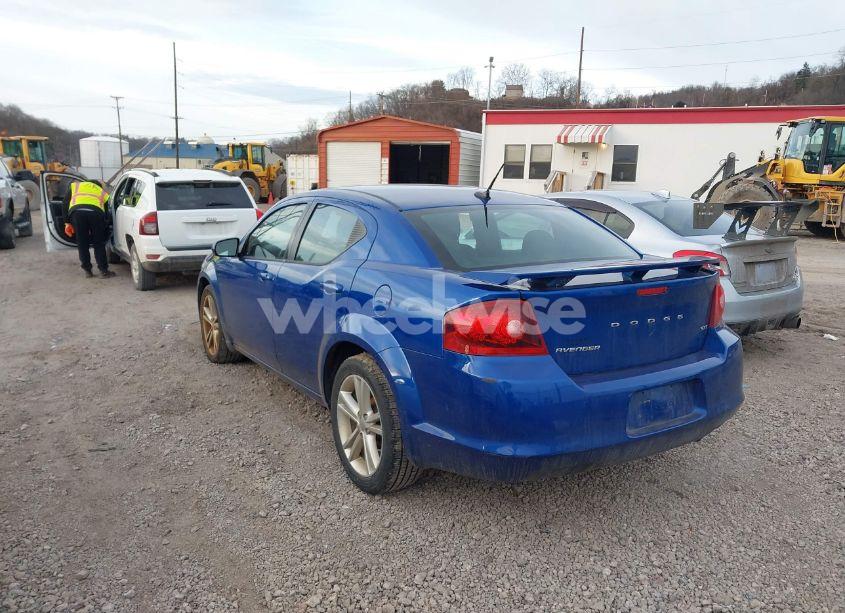 Photo 3 of 2013 Dodge Avenger SXT (VIN 1C3CDZCBXDN557109)