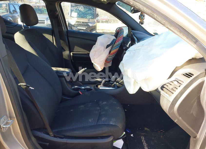 Photo 5 of 2013 Dodge Avenger SXT (VIN 1C3CDZCBXDN616725)