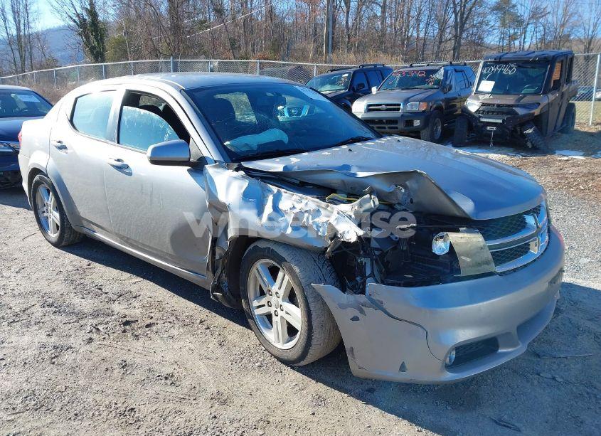 Photo 6 of 2013 Dodge Avenger SXT (VIN 1C3CDZCBXDN616725)