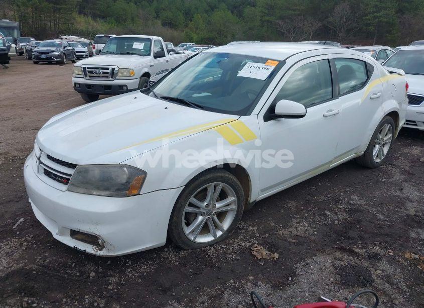 Photo 2 of 2013 Dodge Avenger SXT (VIN 1C3CDZCG1DN730740)