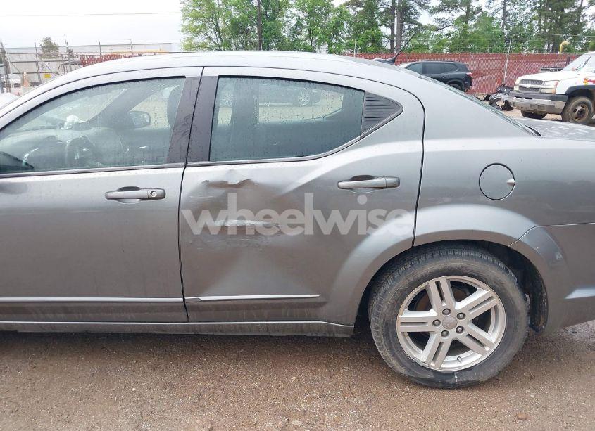 Photo 12 of 2013 Dodge Avenger SXT (VIN 1C3CDZCG2DN741665)