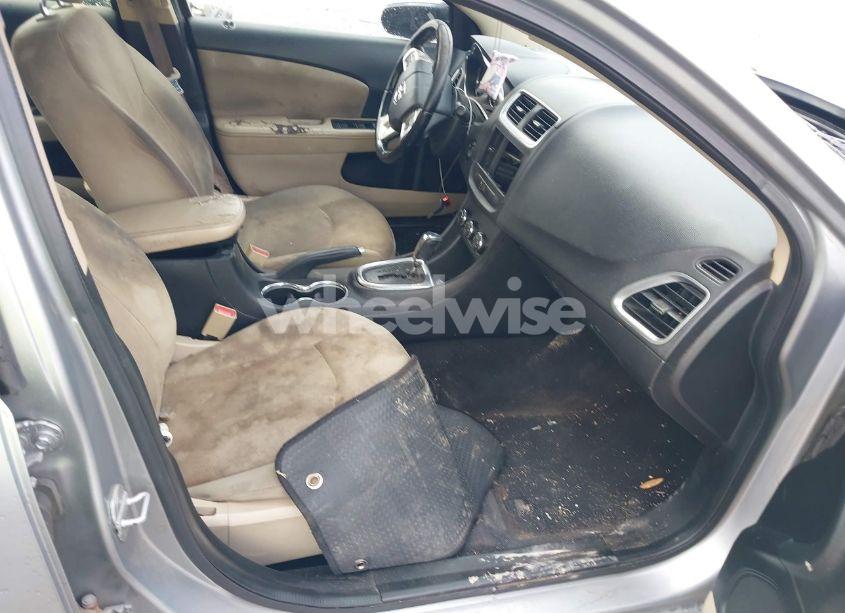 Photo 5 of 2013 Dodge Avenger SXT (VIN 1C3CDZCG6DN709625)