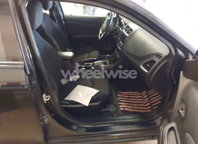 Photo 5 of 2014 Dodge Avenger SXT (VIN 1C3CDZCG6EN160171)