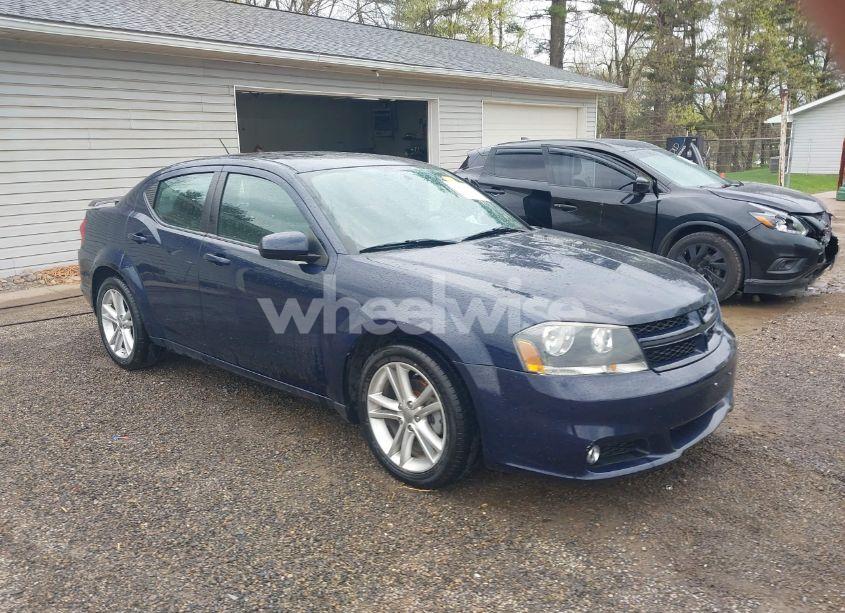 2013 Dodge Avenger SXT (VIN 1C3CDZCG7DN582562) main photo