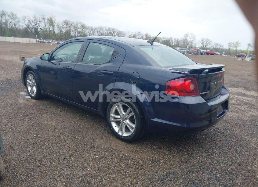 Photo 3 of 2013 Dodge Avenger SXT (VIN 1C3CDZCG7DN582562)
