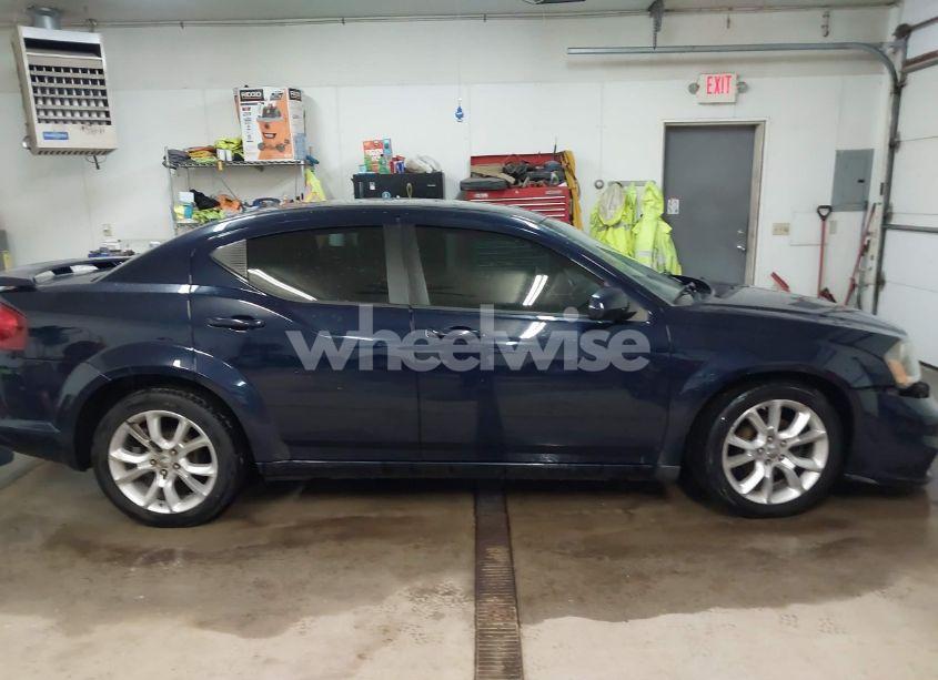 Photo 13 of 2014 Dodge Avenger SXT (VIN 1C3CDZCG8EN155246)