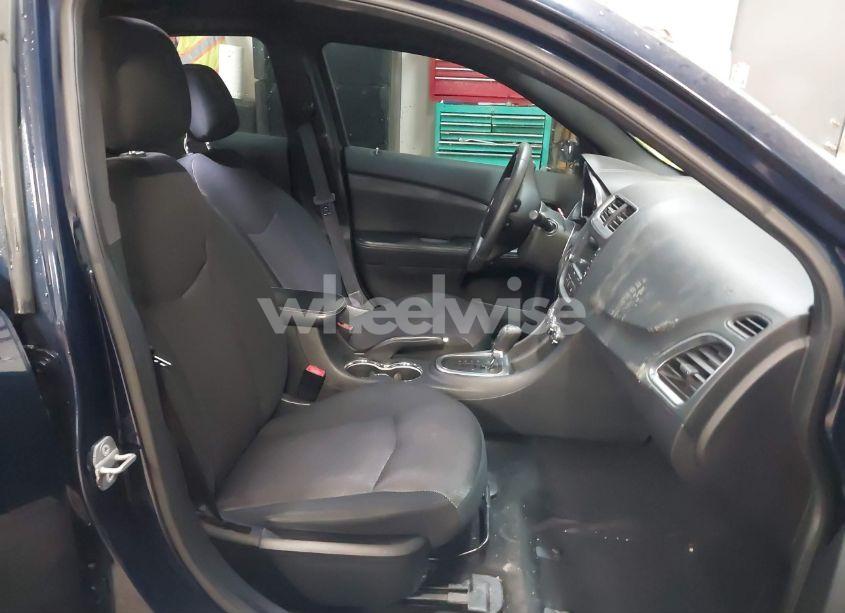 Photo 5 of 2014 Dodge Avenger SXT (VIN 1C3CDZCG8EN155246)