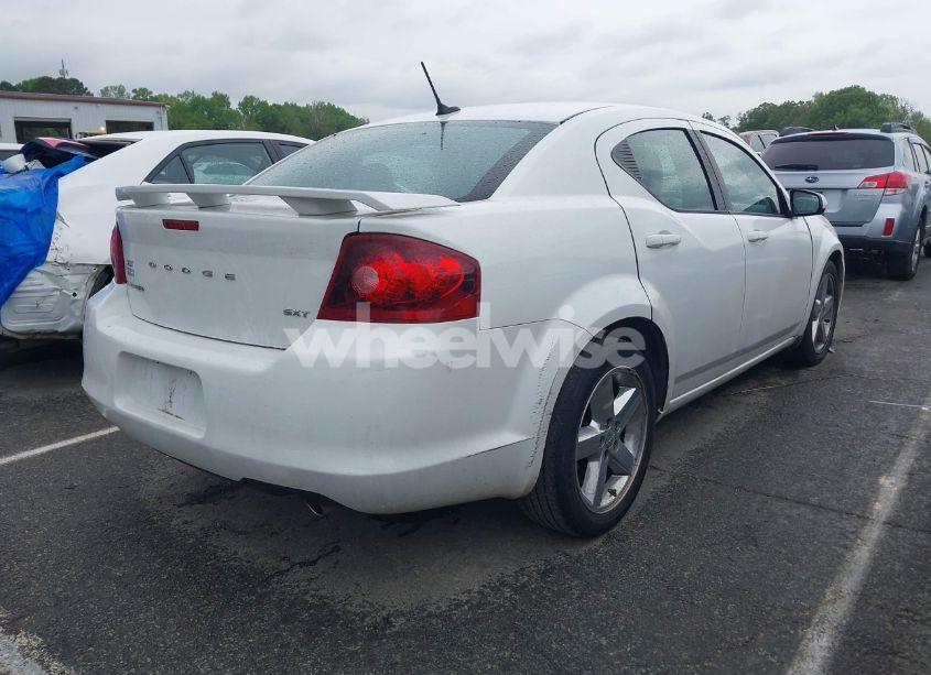 Photo 4 of 2013 Dodge Avenger SXT (VIN 1C3CDZCG9DN772959)